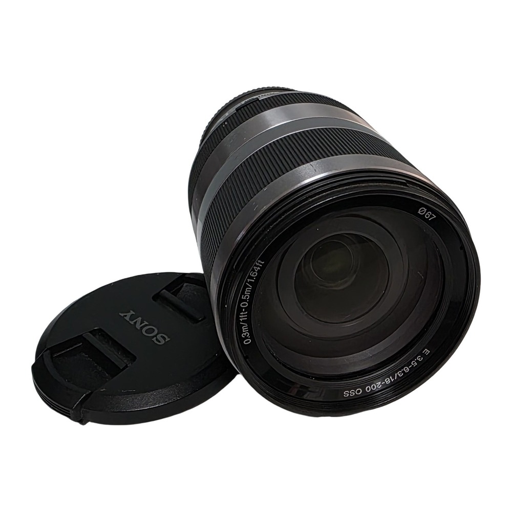 SONY 18-200mm F3.5-6.3 OSS (SEL18200) for Sony E mount With Lens Caps - Picture 2 of 14